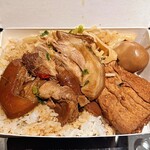 富覇王猪脚 - 2023/10霸王腿扣便當TWD140(¥650)