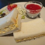 カラエ テーブル - 自家製たまごサンドセット800円