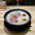 Ramen Ginga - 鶏白湯らーめん＋味玉