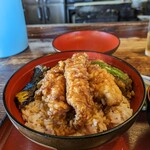 天ぺい - 引き気味の写真