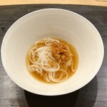 ひがしやま 司 - フォー　自家製XO醬　鰹節　ドライトマト