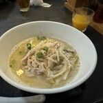 Chuugoku Shisem Menhanten Ittou - 豚しゃぶ白胡麻スープ麺❗️