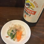 Ramen Kyara - ビール550円と漬けもの