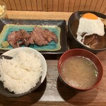 グリル デミ - 全体図。サラダは別で