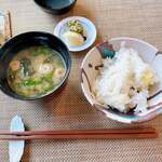 和膳 きみしま - 味噌汁と漬物も付きます