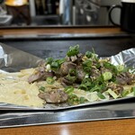 お好み焼き ふじや - 追加の「ズリニンニク炒め」もやしとマヨでうまさUP！