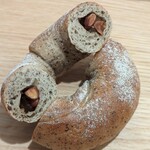 内橋 BREAD SHOP STUDIO - アールグレイ蜜りんご with低温ローストアーモンド