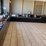 THE QUBE HOTEL Chiba - 朝食会場フロアー