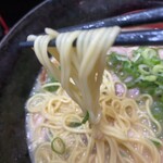 Hakata Ramen Kouichi - 麺は博多ラーメン特有のやつ。今回はカタでお願いしました。