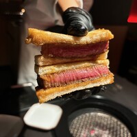 焼肉 牛印 新宿店 - シャトーブリアンステーキサンド
