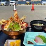 魚稚 - ミックス天丼¥1,500