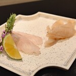 島津 - ヒラメとエンガワ、ミル貝、花穂紫蘇もバラして醤油で