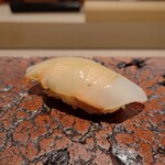 島津 - カワハギ　間にカワハギの肝と芽葱が仕込まれている逸品物