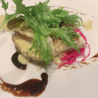 キャトルラパン - 魚料理は鮑と鰆