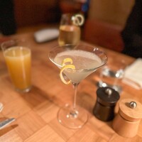 ザ タヴァン グリル＆ラウンジ - 