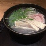 牛太 - 肉と野菜を煮込む