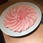 牛太 - 豚バラ肉1皿目