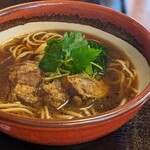 肉蕎麦の源 - 国産豚の先バラ肉蕎麦