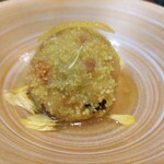 小料理 椿 - 里芋を裏ごしし、柚子に見立てて揚げ、餡をかけた一品