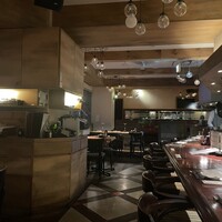 カルネジーオ イースト - 