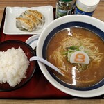 Hachiban Ramen - 朝らー・ハーフ餃子・ライスセット　693円