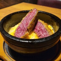 焼肉 うしみつ 恵比寿本店 - 〆石焼きデミグラスオムカツ 〜クワトロチーズ〜