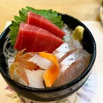 Kappou Wakasugi - 太刀魚　鮪　アオリイカ　ほうぼうのお造り