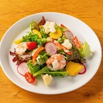 ハーブ海老と彩り野菜のグリーンサラダ