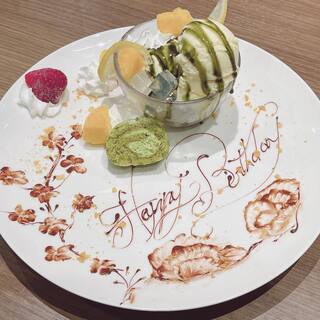 記念日、誕生日のお祝いにも♪イベントを彩るデザートプレート