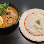 こうき屋 - 秋の牛すじカレー（上から）