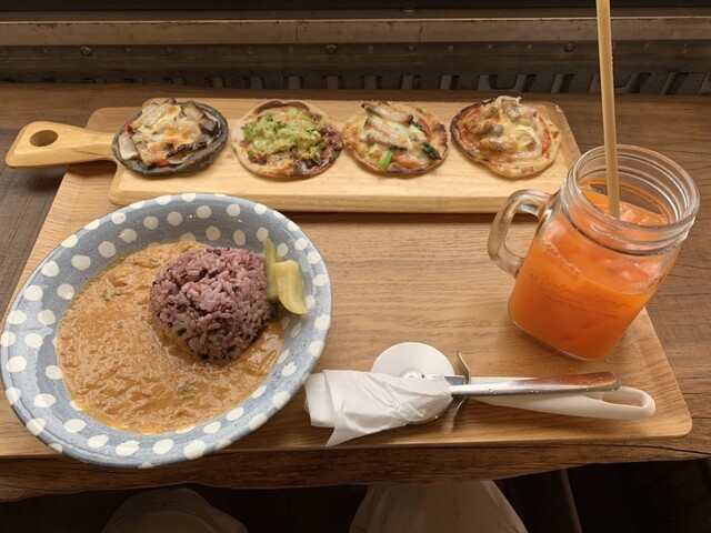 Meguru Zero Waste Cafe - Hayuka/Pizza | Tabelog