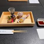 Ryokan Hirari - 前菜　岩もずく酢の食感がコリコリして美味しい