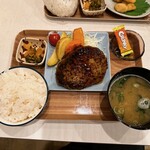 マルとマル たなか - ハンバーグ定食