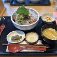 日本橋兜町 久治 - 海鮮まかない丼