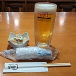 寿司居酒屋 や台ずし - 生ビール539円、お通し296円