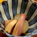 Nakasato - お通しのイカと大根の煮物