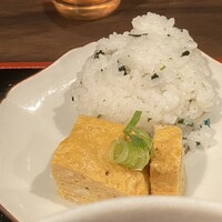 瓦町どら鴨 - 小さなおにぎりとだし巻き玉子