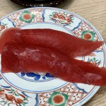 廻鮮寿司 塩釜港 - ひがしもの。赤身の味が濃い。