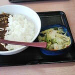 Yoshinoya - 牛ハヤシ、漬物。