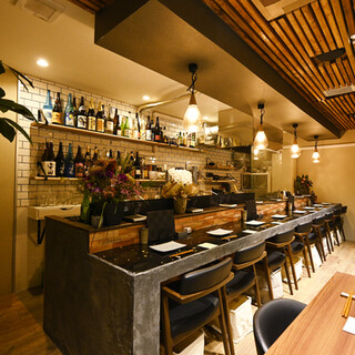 The interior of the store is pleasant with atmospheric lighting. Available for reserved reservation from 8 people◎