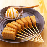 Kushigorou - 大人気デザートの名物バームクーヘン串です。