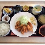 佳緒 - カキフライ定食880円
      2013.10.31