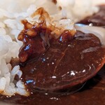 デフィ・ジョルジュマルソー - めちゃ煮込まれてて、甘さの後に色々スパイスの辛さがたまらない