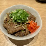 Bisutoro Nonki Kyou Jerato Jenon - 黒毛和牛牛丼