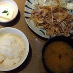 Yayoi Ken - 生姜焼き定食 730円。