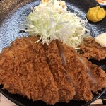 Tonkatsu Tonkichi - いもぶたロース+牡蠣フライのアップ