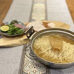 佛跳牆+麺+排翅(かけorひやかけ)※完全無化調・無塩・油不使用