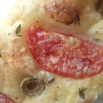 マダムルージュ - トマトとオリーブのフォカッチャ 2013/11/01