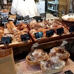 関次商店 パンの蔵 風土 - ハード系のパンが多いです！
