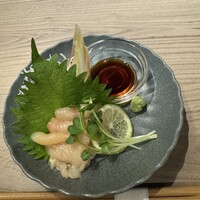 一鳥目 とり松 - ⚫︎鶏のお造り（追加）
                      鶏の生ハムを特製出汁醤油とワサビでいただく。
                      まるで「鳥刺し」。